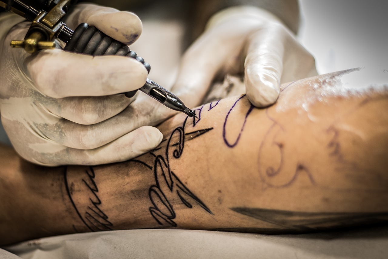 Tatuajes: efectos sobre nuestra piel y riesgo de complicaciones